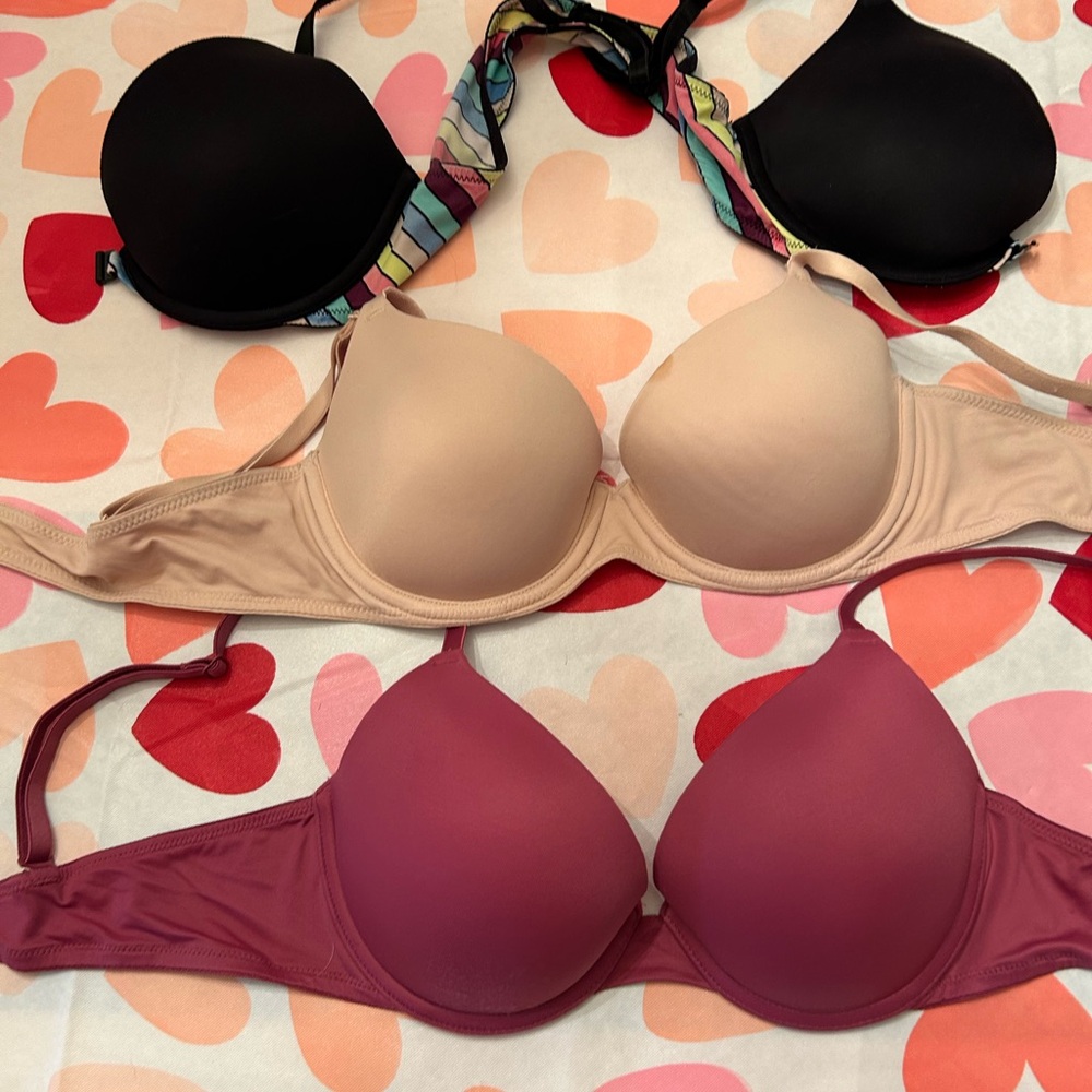 5 VS PINK Victoria Secret bras. 3 34B & 2 small. Zip up front, lacy